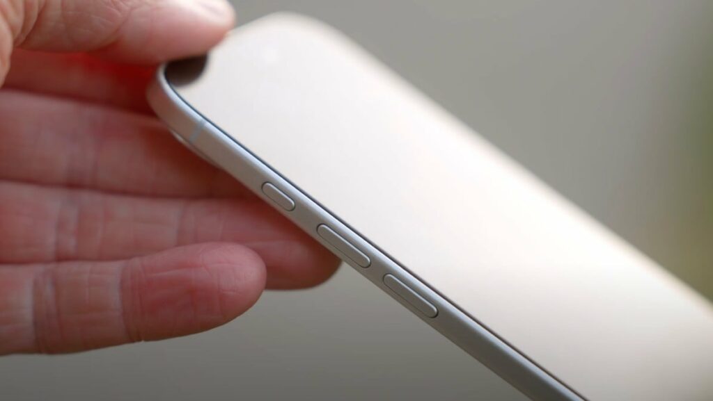 iPhone 17, ATTE DOW Intessanti Novità per il display di tutti i nuovi modelli