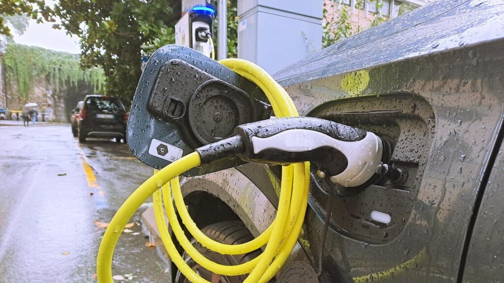 Al via bonus Pnrr da 597 milioni per acquisto e-car - Notizie