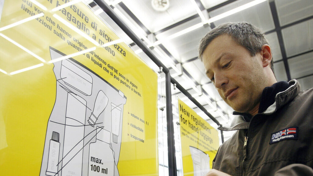 Assoutenti, 'per i liquidi in aereo si rischia il caos' - Notizie