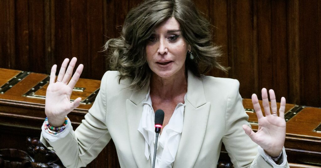 Bernini contro i corsi di preparazione ai nuovi esami di ingresso a Medicina