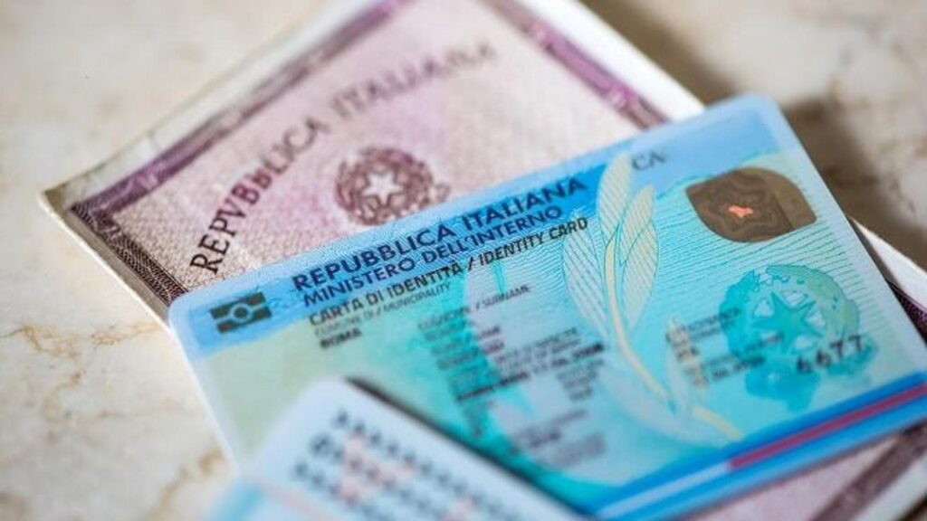 Carta di identità e Spid, le novità e i costi: cosa cambia per i cittadini