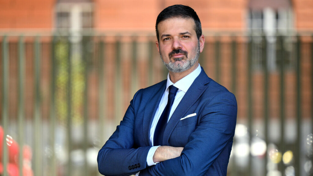 Due ragazze rischiavano di annegare, salvate da Stramaccioni - Notizie