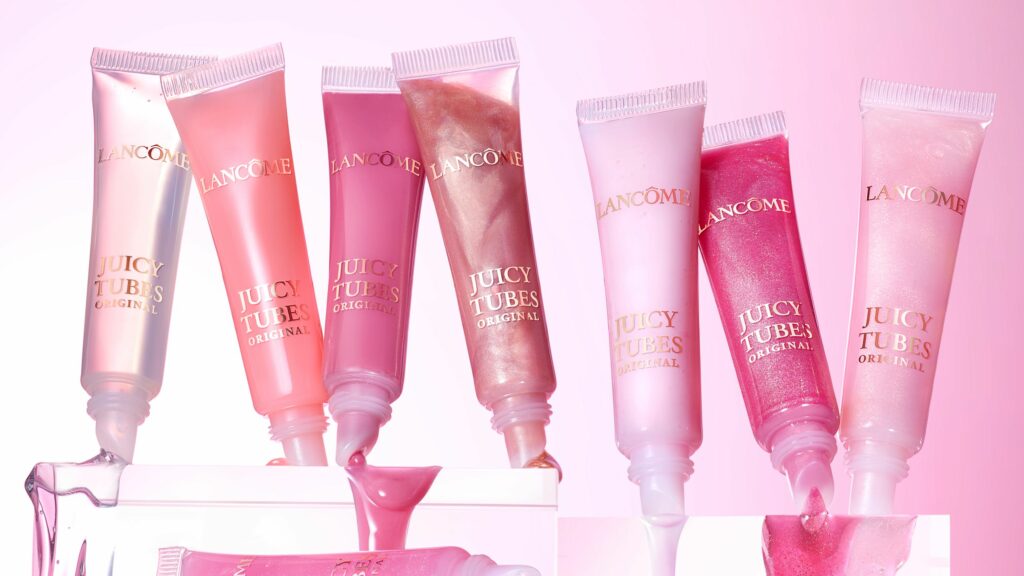 Ecco il segreto che ha fatto resistere nel tempo alcuni prodotti beauty iconici (tra cui i Juicy Tubes Lancôme, Benetint di Benefit e tanti altri) Ecco il segreto che ha fatto resistere nel tempo alcuni prodotti beauty iconici (tra cui i Juicy Tubes Lancôme, Benetint di Benefit e tanti altri)