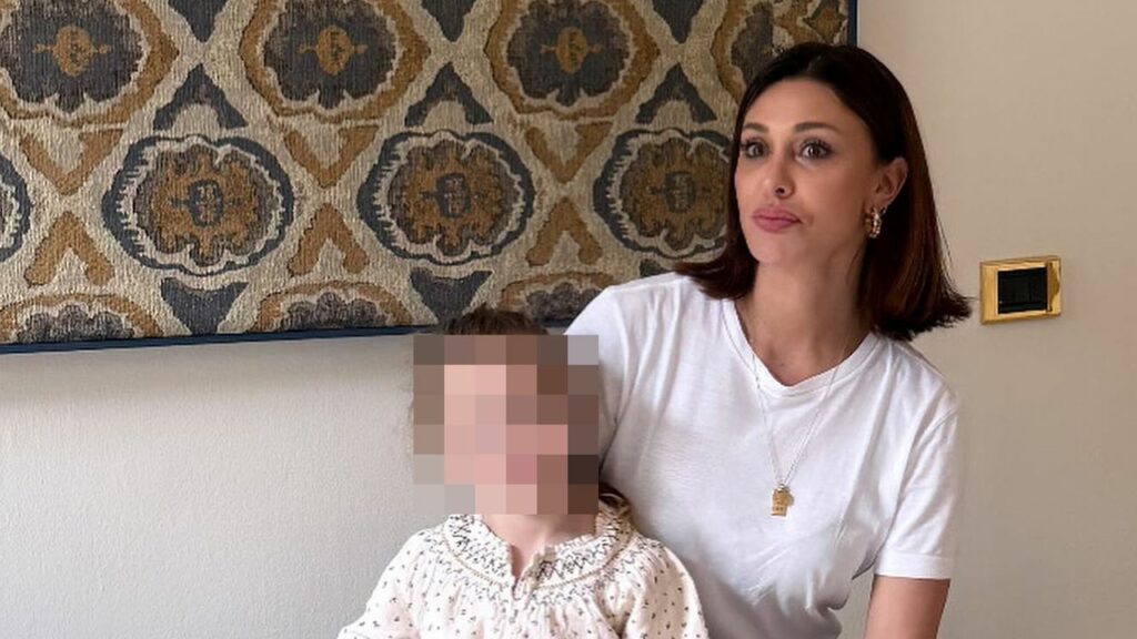 Ema Stokholma attacca Belen Rodriguez per le foto della figlia sui social: «Mi sa che non vi rendete conto dei danni e del pericolo» Vanity Fair Italia