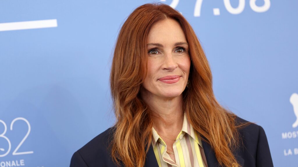 Festival del Cinema di Venezia 2025, Julia Roberts con chioma bicolore e le pagelle degli altri beauty look del terzo giorno
