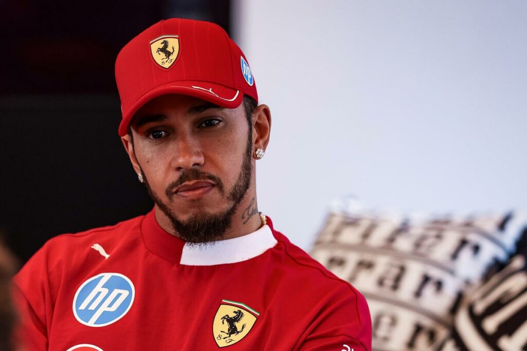 Formula 1, Villeneuve su Hamilton: "Deludente in Ferrari. Nel 2026 si resetterà tutto e la macchina sarà costruita per lui" - Formula 1
