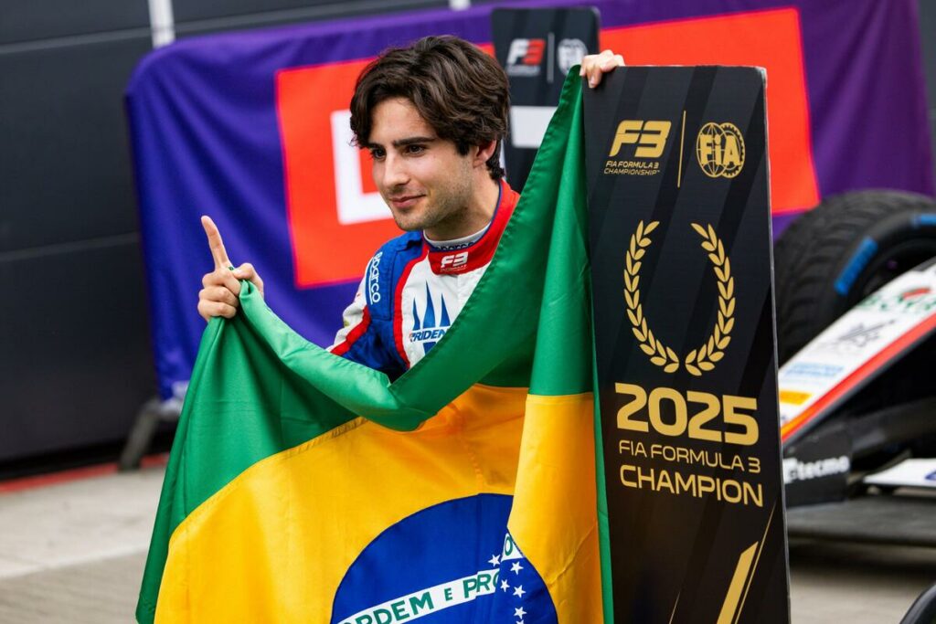 Formula 3, Rafael Camara campione con la Ferrari Driver Academy. Jerome d’Ambrosio: “Pronto per la F1” – Formula 1 Formula 3, Rafael Camara campione con la Ferrari Driver Academy. Jerome d’Ambrosio: "Pronto per la F1" - Formula 1