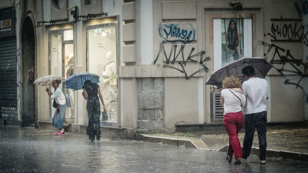 Forte temporale sulla Romagna, grandine e strade allagate - Notizie