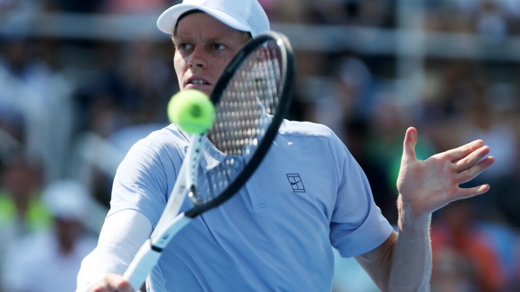 Il coach di Sinner: 'Jannik ha avuto un virus, ma ora sta meglio' - Tennis