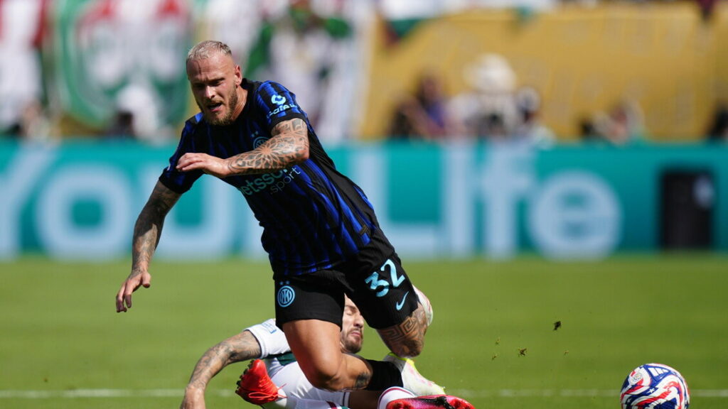 Inter: vittoria per 2-0 sull'Olympiakos in amichevole a Bari - Calcio