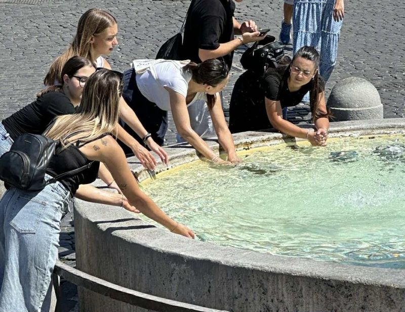 Italy faces heatwave ahead of Ferragosto summer holiday Italy faces heatwave ahead of Ferragosto summer holiday