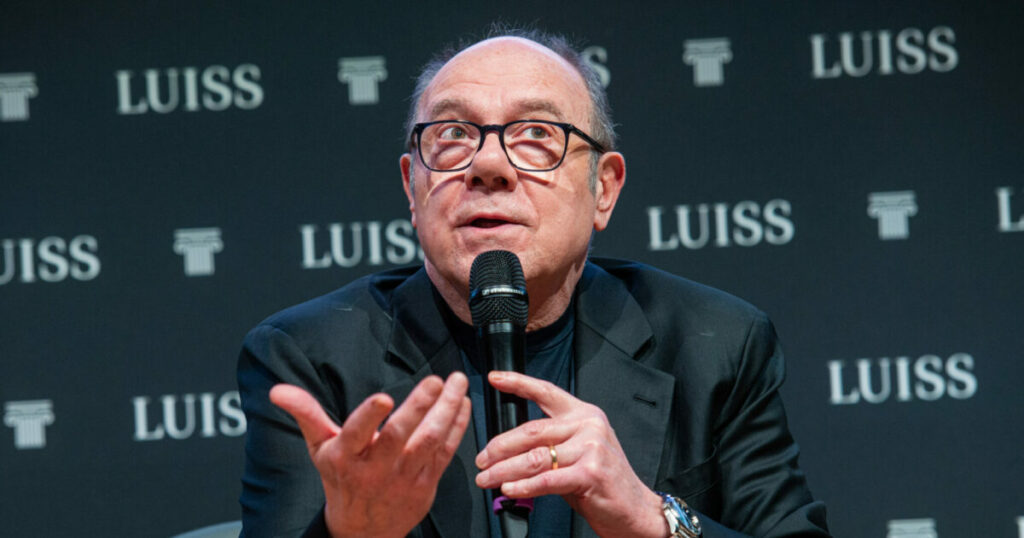 “La mia firma nell’appello su Gaza? Non sapevo nulla, mi hanno messo in mezzo. Gli attori non devono diventare il tribunale dell’inquisizione”: Carlo Verdone si sfoga "La mia firma nell’appello su Gaza? Non sapevo nulla, mi hanno messo in mezzo. Gli attori non devono diventare il tribunale dell'inquisizione": Carlo Verdone si sfoga