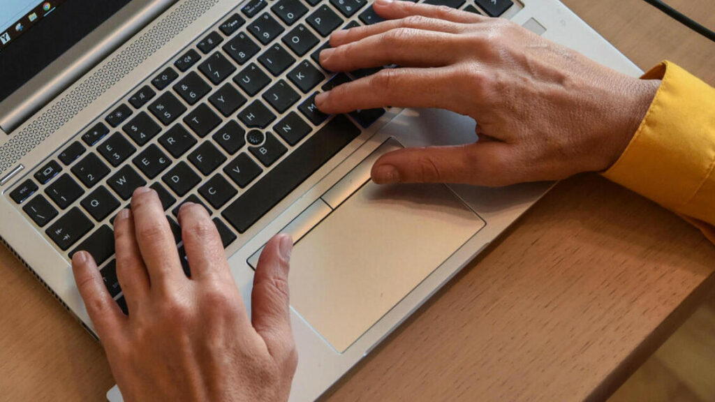 Le procure indagano sui siti sessisti in tutta Italia. L’ipotesi di una stretta su server e provider. Bernardini de Pace: ‘Una class action’ – Notizie Le procure indagano sui siti sessisti in tutta Italia. L'ipotesi di una stretta su server e provider. Bernardini de Pace: 'Una class action' - Notizie