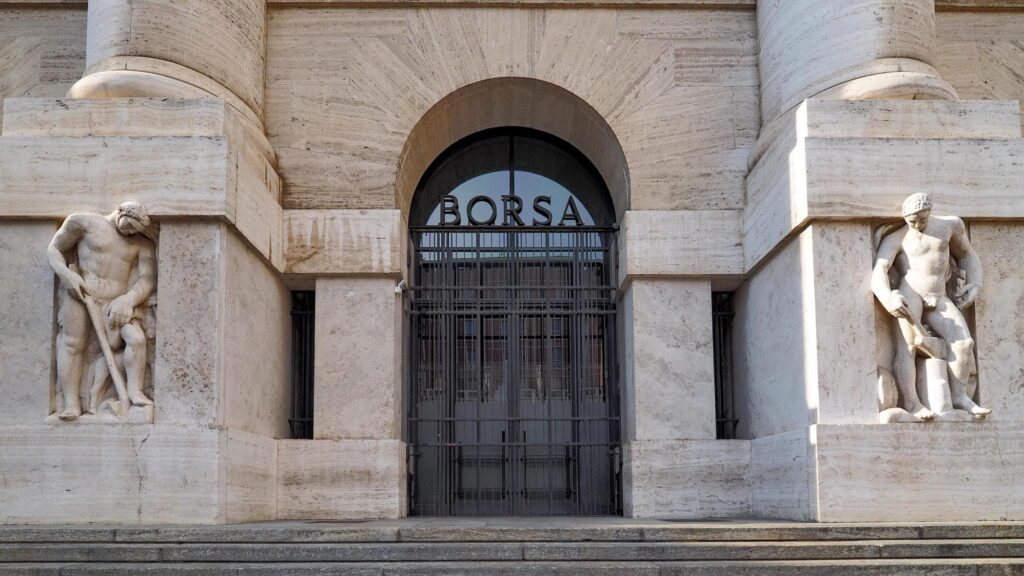 Manovra, tassa del 2% sul “buyback” delle banche. Forza Italia contraria, rilancia sui salari Manovra, tassa del 2% sul “buyback” delle banche. Forza Italia contraria, rilancia sui salari