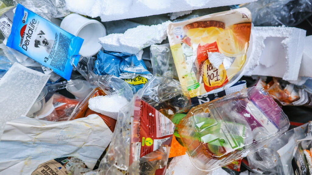 Marevivo, 'la plastica ci invade ma nessuno ne parla' - Notizie