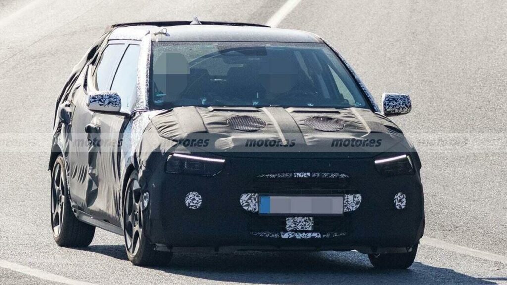 Nuova Hyundai i20 2027: la quarta generazione punta alla MG3 e sorprende nelle prime foto spia – News Nuova Hyundai i20 2027: la quarta generazione punta alla MG3 e sorprende nelle prime foto spia - News
