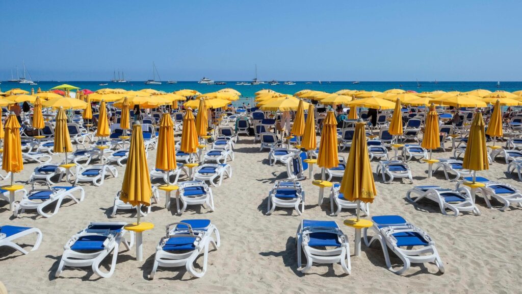 Pd: “Vacanze difficili per gli italiani ma il Tg1 racconta un’altra realtà” Pd: “Vacanze difficili per gli italiani ma il Tg1 racconta un’altra realtà”