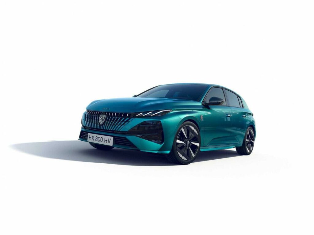 Peugeot 308, un’icona che si rinnova: arriva il restyling dal design più audace e con motori per tutti i gusti - News