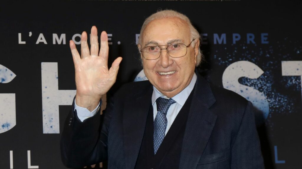 Pippo Baudo negli ultimi mesi era indebolito e non usciva più: «Era sottotono. Abituato all’apprezzamento degli altri, sentiva che il tempo volava via» Vanity Fair Italia