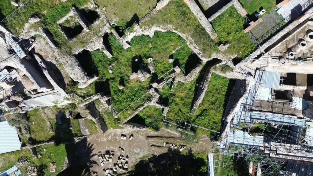 Pompei, dopo l'eruzione una favela per i disperati - Arte