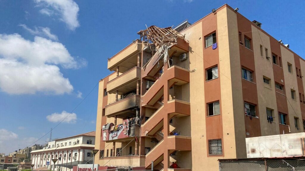 Raid dell'esercito israeliano sull'ospedale Nasser nella Striscia, 15 i morti inclusi 4 reporter - Notizie