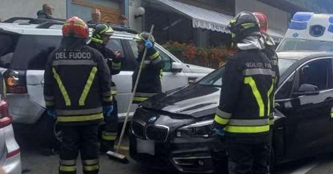 Schiacciato fra due auto: grave un cinquantenne a Mezzana – Cronaca Schiacciato fra due auto: grave un cinquantenne a Mezzana - Cronaca