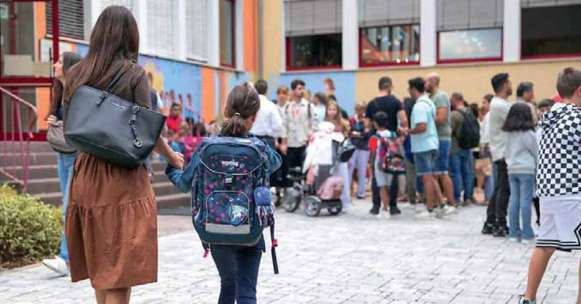 Scuola, ci sono 690 cattedre vacanti: «Mancano docenti di tedesco» – Cronaca Scuola, ci sono 690 cattedre vacanti: «Mancano docenti di tedesco» - Cronaca
