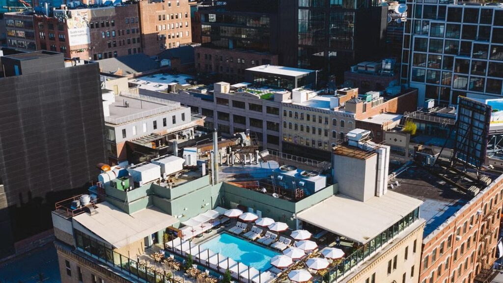 Soho House, c’eravamo tanto amati: il club dei milionari dice addio a Wall Street