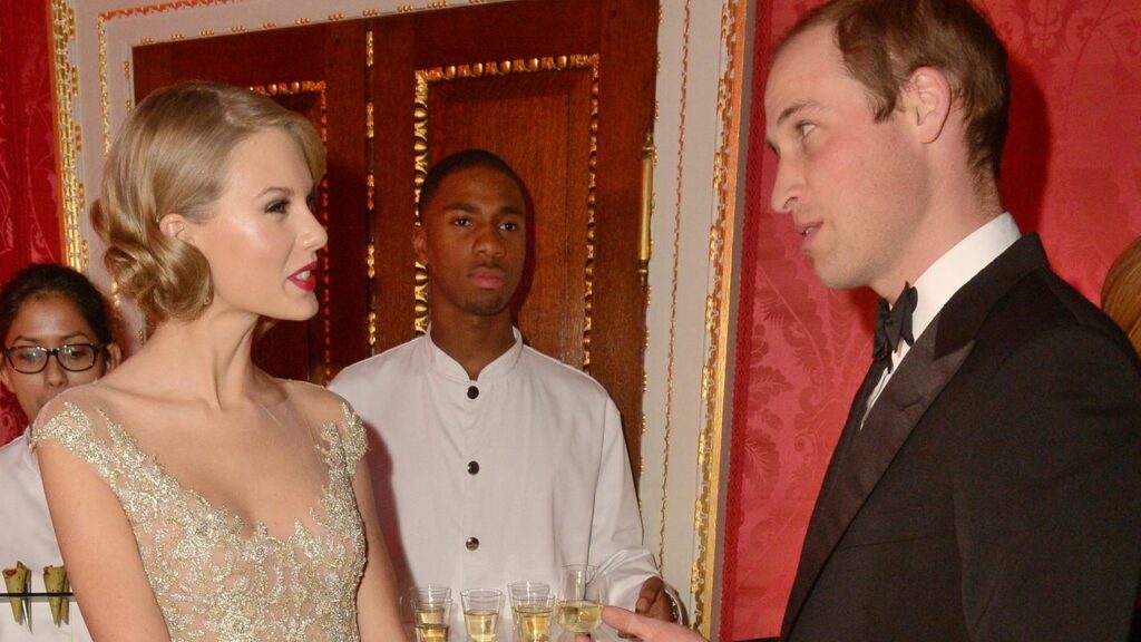 Taylor Swift ricorda l’incontro con il principe William: «È irrispettoso bere una birra quando si incontrano i reali?» Vanity Fair Italia