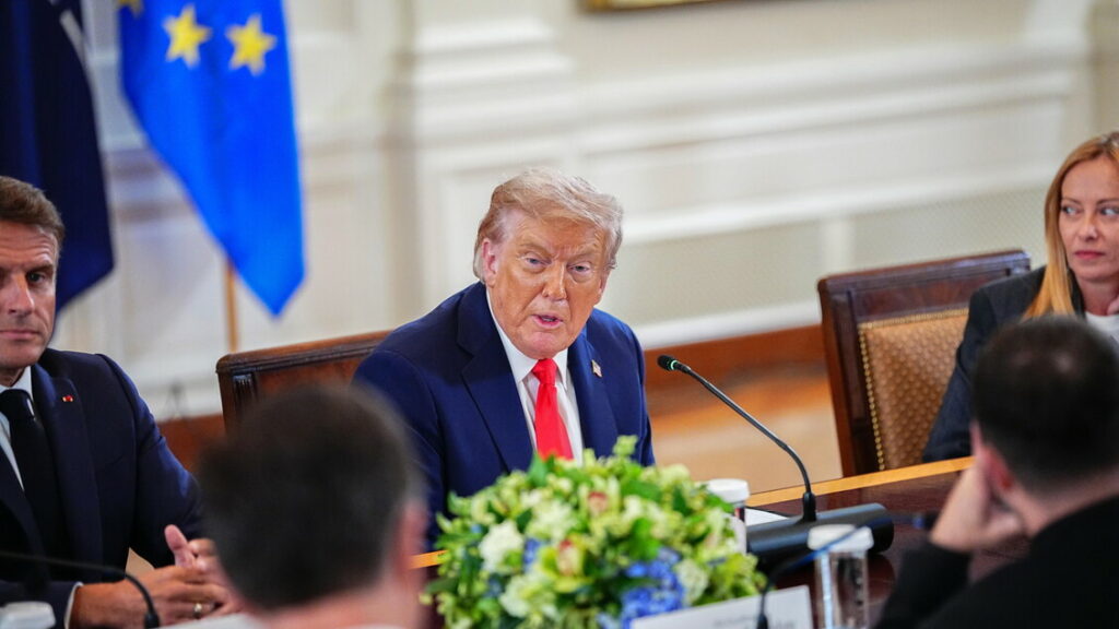 Ucraina, Trump interrompe di colloqui con Zelensky e gli europei alla Casa Bianca per chiamare Putin - Notizie