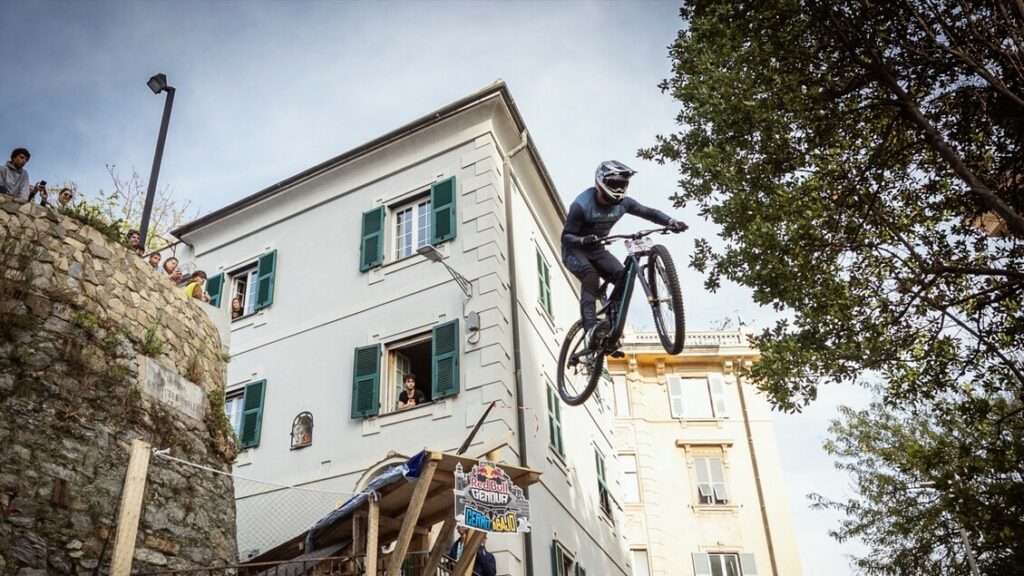 Urban downhill, torna il Red Bull Cerro Abajo a Genova - Altri Sport