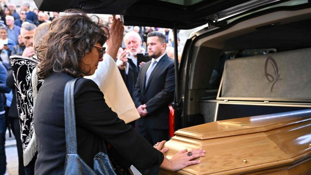 A Parigi i funerali di Claudia Cardinale – Notizie A Parigi i funerali di Claudia Cardinale - Notizie