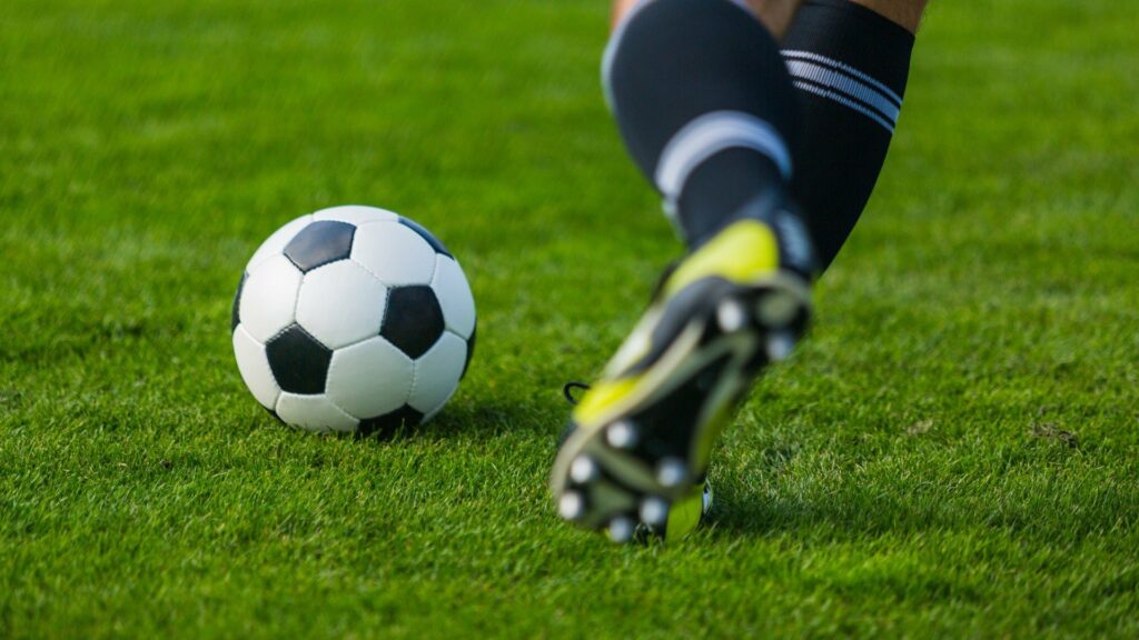 AGCOM INDAGA SU DAZN PER PRESUTA PUBBLITÀ AL GIOCO D'AZRADO