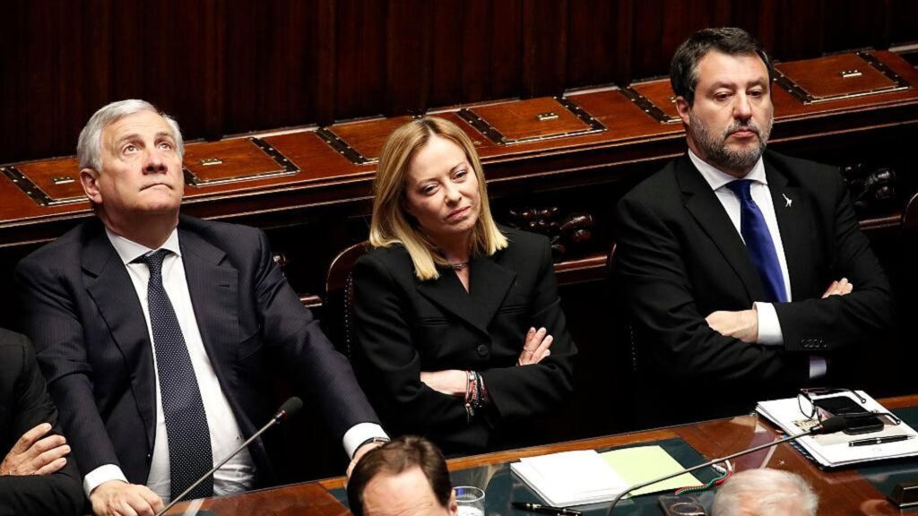 Armi, il centrodestra non presenta mozioni per non spaccarsi e la Lega si allinea