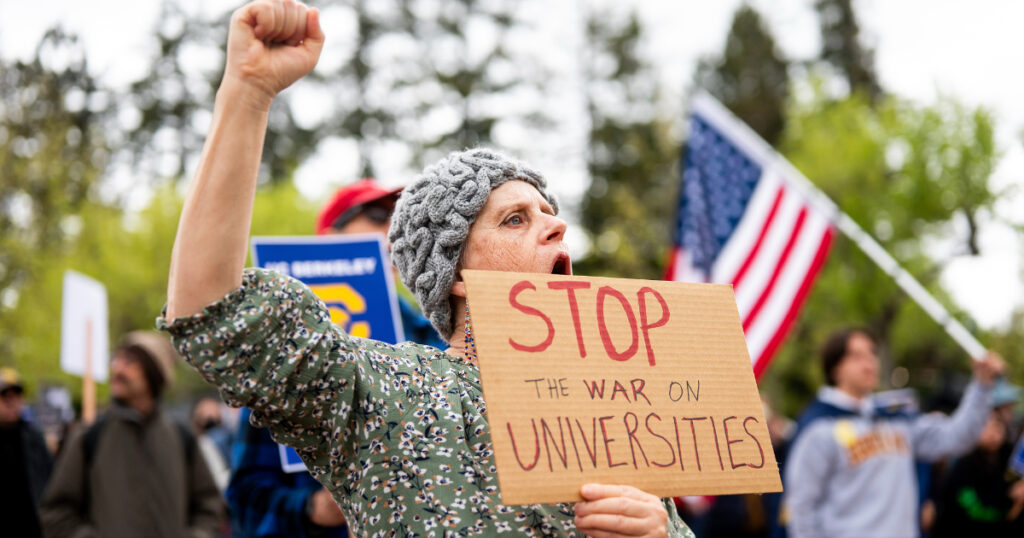 Berkeley tradisce i suoi valori: consegna al governo Trump i nomi di 160 manifestanti pro-Gaza