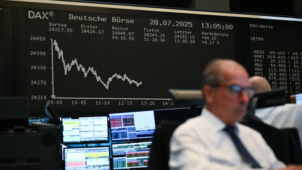 Borsa: l'Europa è in calo dopo Powell, sale il petrolio - Notizie