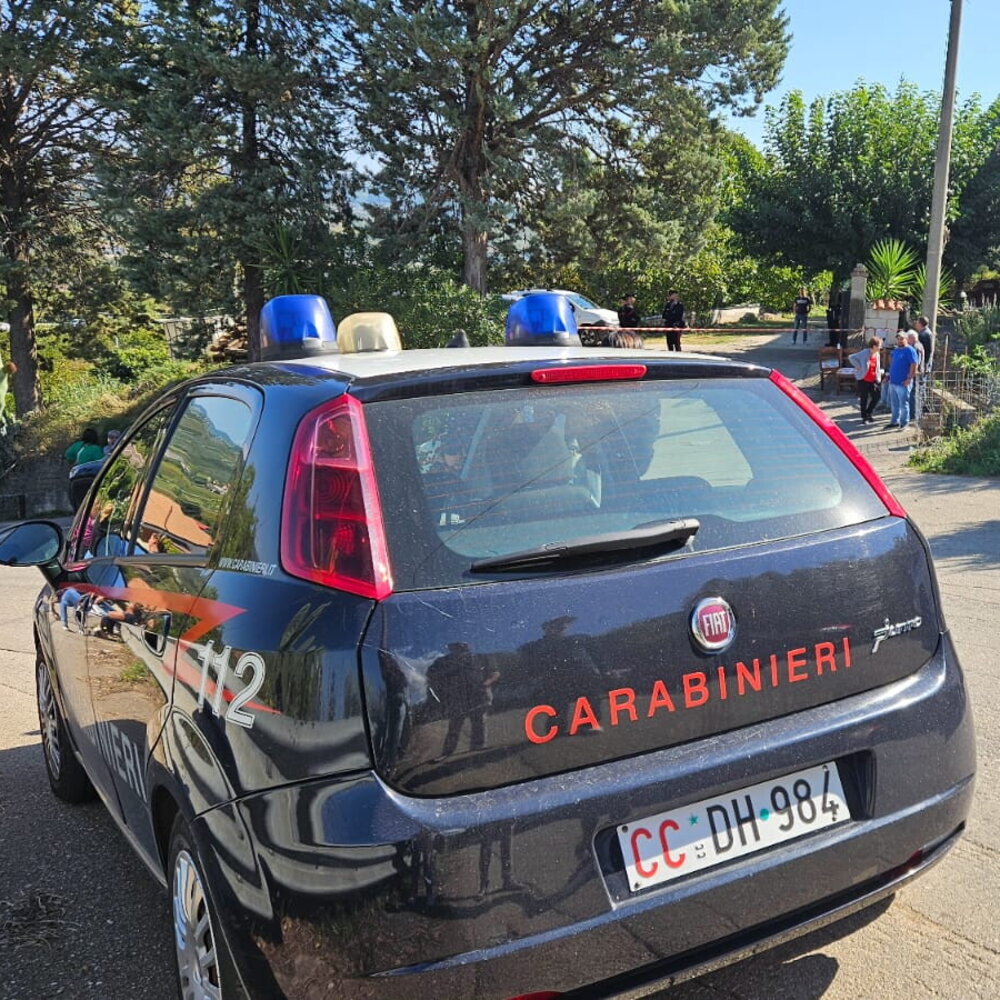 Caccia all'uomo nel Sannio, uccide la moglie a colpi di pietra e scappa Caccia all'uomo nel Sannio, uccide la moglie a colpi di pietra e scappa