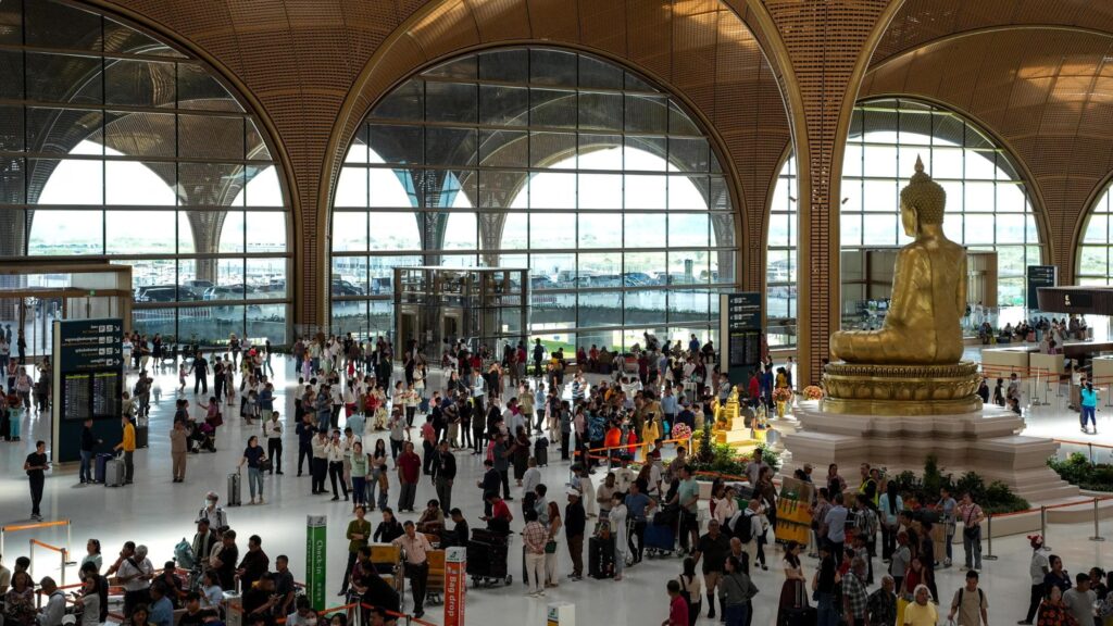Cambogia, nuovo aeroporto a Phnom Penh. Finanziato da Pechino, pensato per il (gran) turismo