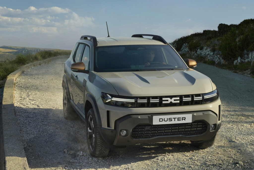 Dacia Duster e Bigster: ora anche ibride, automatiche, a Gpl e 4x4