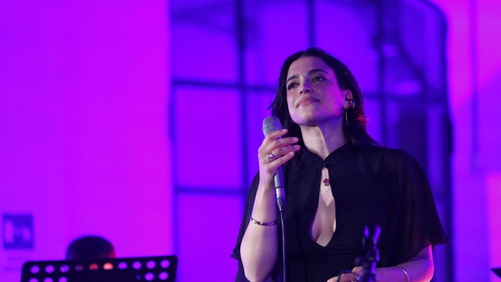 Ester Pantano: «Racconto le donne che non sono solo corpo e non compiacciono alcuno standard» Vanity Fair Italia