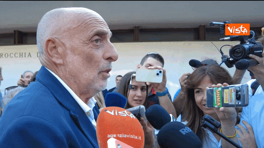 Funerali Emilio Fede, Paolo Brosio: "Da Mediaset silenzio assordante"