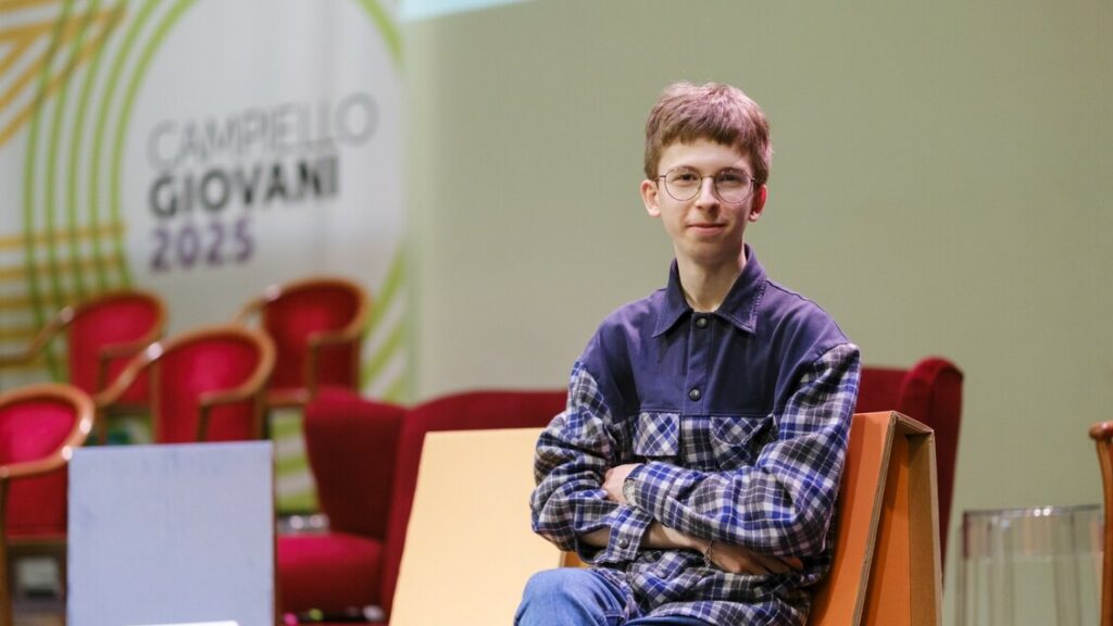 Giacomo Bonato è il vincitore del Campiello Giovani 2025 - Libri - Narrativa