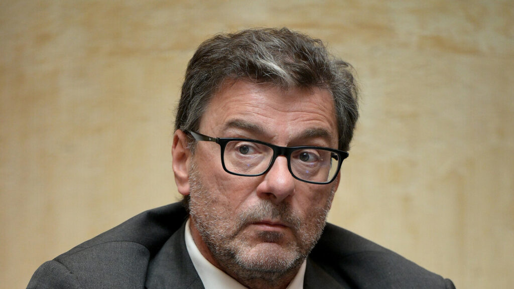 Giorgetti, quadro complicato su taglio Irpef e rottamazione - Notizie