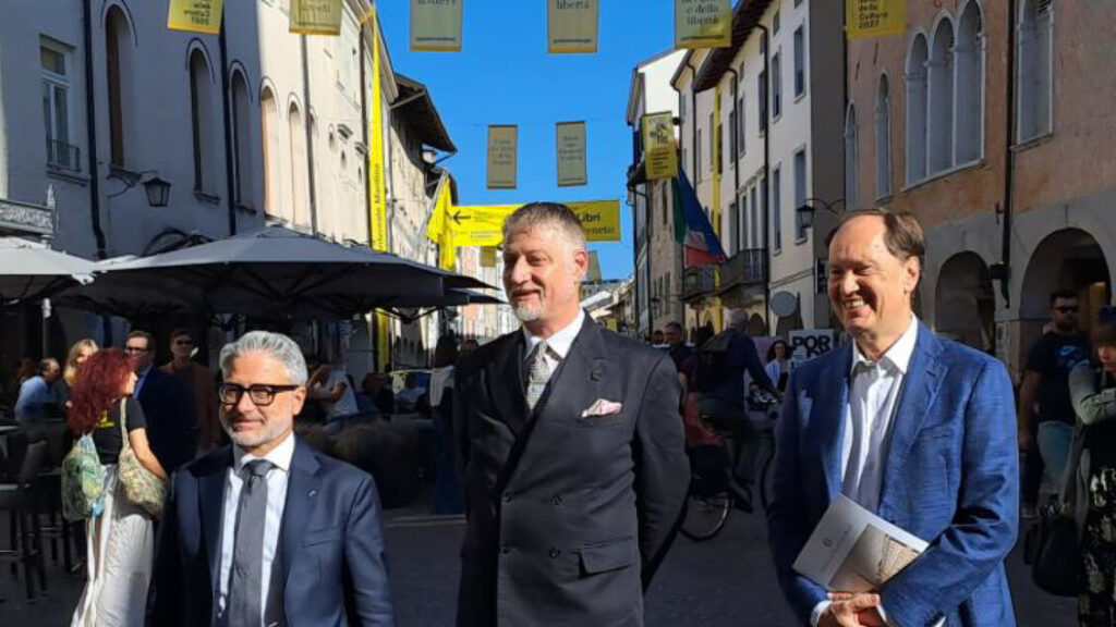 Giuli, ‘senza nulla togliere allo Strega, Pnlegge autentico’ – Libri Giuli, 'senza nulla togliere allo Strega, Pnlegge autentico' - Libri