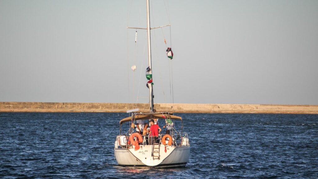 Global Sumud Flotilla, il video diario di bordo: «In navigazione sulla Morgana verso Gaza, Malta alle spalle: i turni di notte, l’equipaggio e il timoniere» Vanity Fair Italia