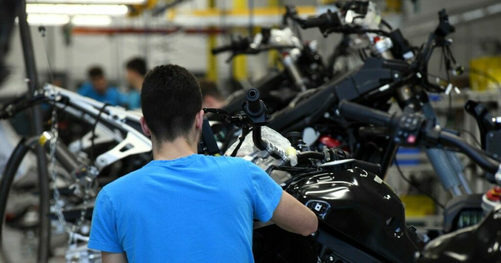 Il mercato delle due ruote torna in negativo ad agosto: -9,27%. Giù le moto, tengono i ciclomotori