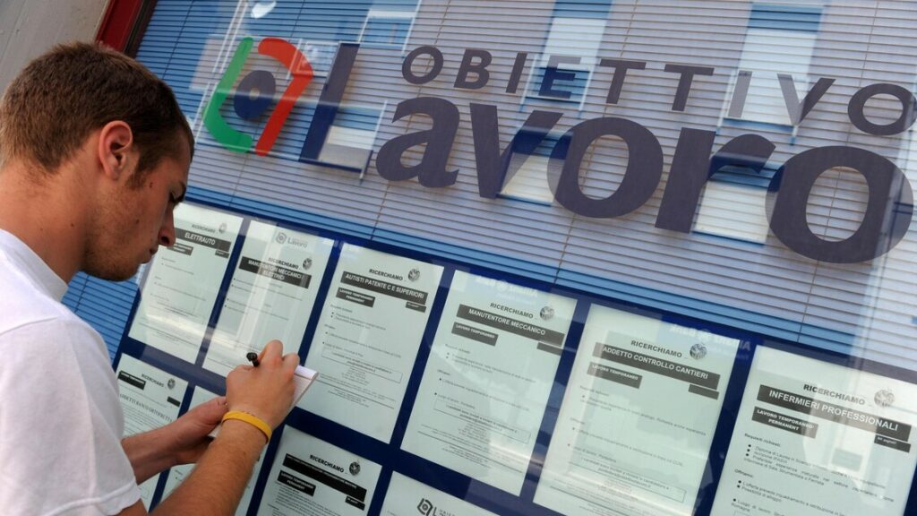 Istat, tasso occupazione Mezzogiorno al 50,1%, top da 2004 - Notizie
