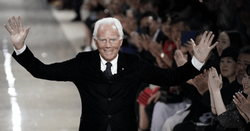 La diretta della camera ardente di Giorgio Armani