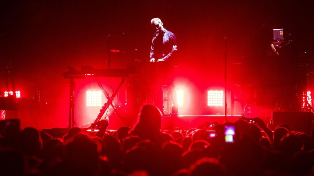Massive Attack via da Spotify, 'investe nell'IA militare' - Musica