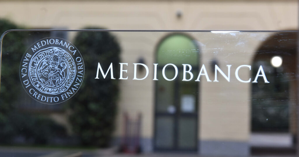 Mps sale al 45,8% del capitale di Mediobanca